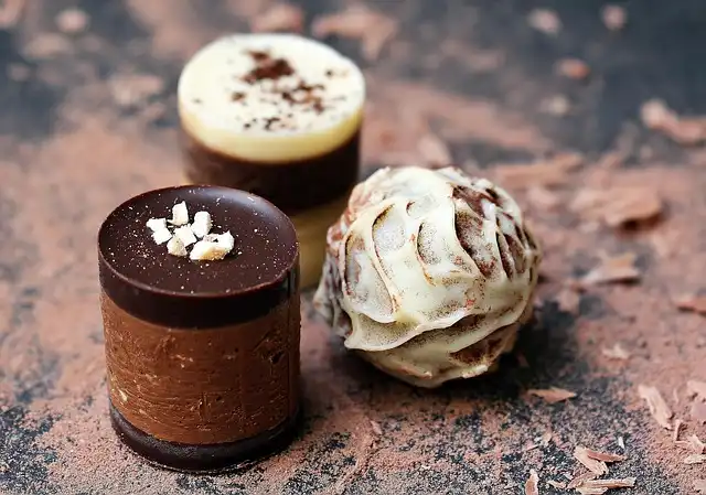 Lindt UK Stores: Bespoke Chocolate Experiences & Retail Strategy